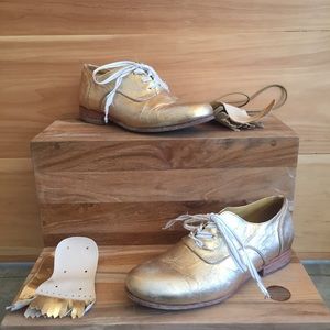 Esquivel gold loafers